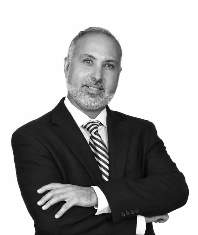 Oscar Uzcategui, Chief Operating Officer